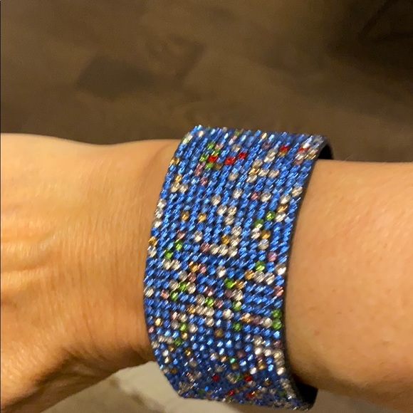 💥💥 SOLD 💥💥 Magnetic close sparkly colourful cuff bracelet - Picture 8 of 8